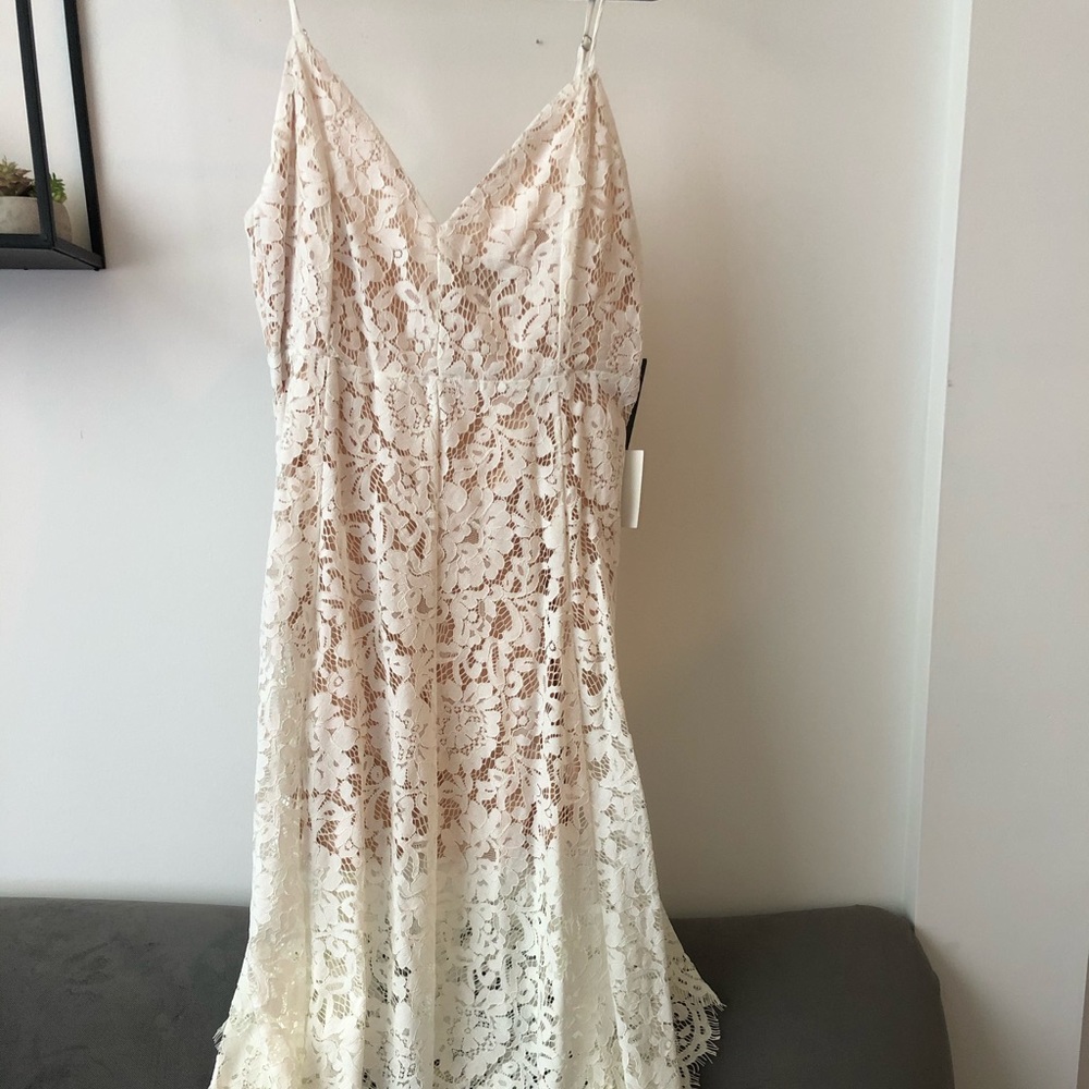 White lace hi/low fitted midi dress